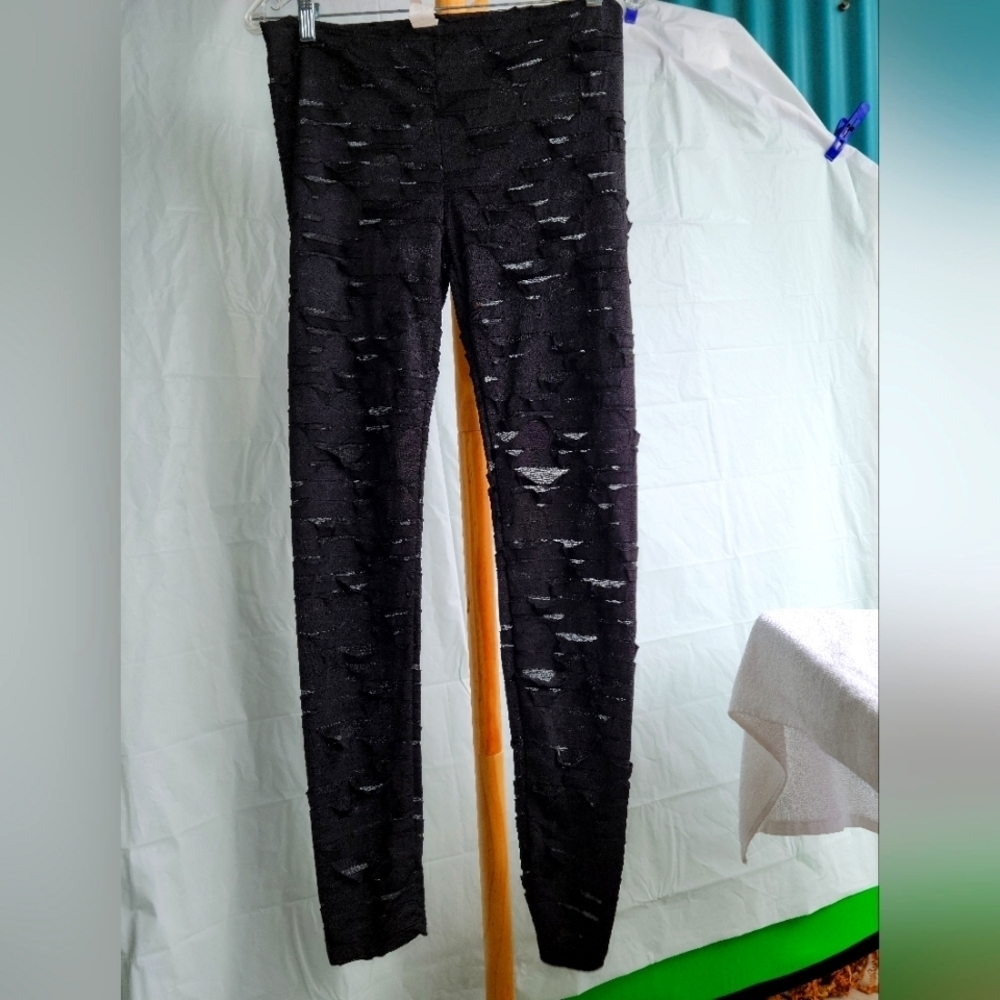New Without Tags Shredded Black Leggings Tights Pants Large